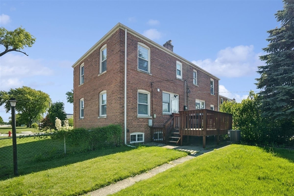 1798 Howard Avenue - Photo 14
