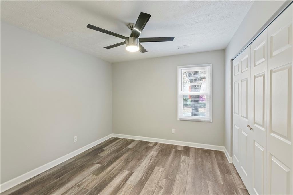 112 Tye Street Se - Photo 17
