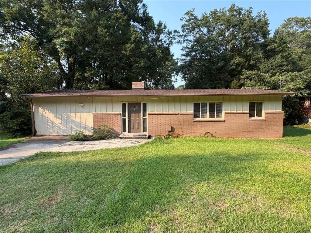 2720 Hollywood Drive - Photo 0