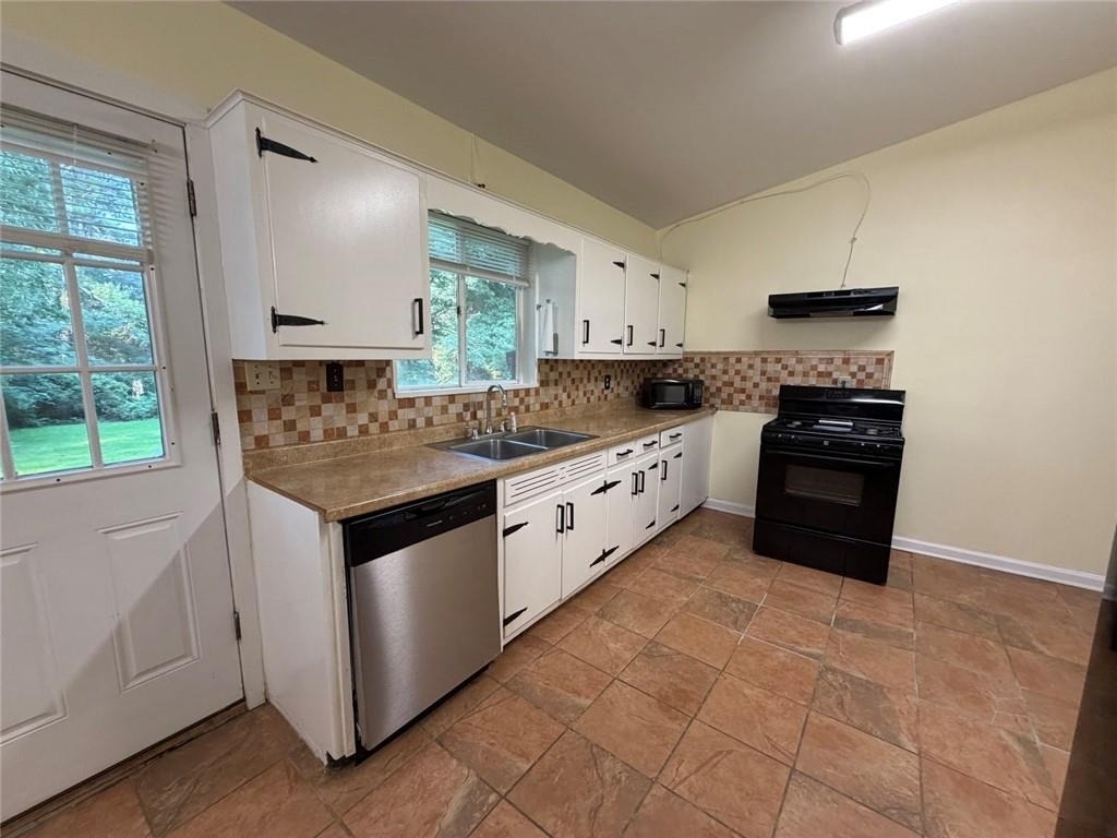 2720 Hollywood Drive - Photo 5