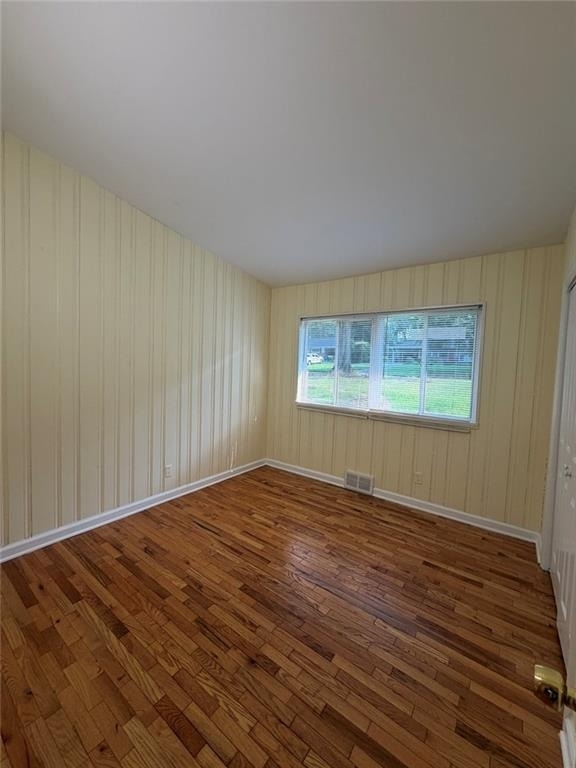 2720 Hollywood Drive - Photo 9