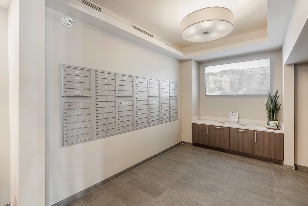 101 W Liberty Street - Photo 12