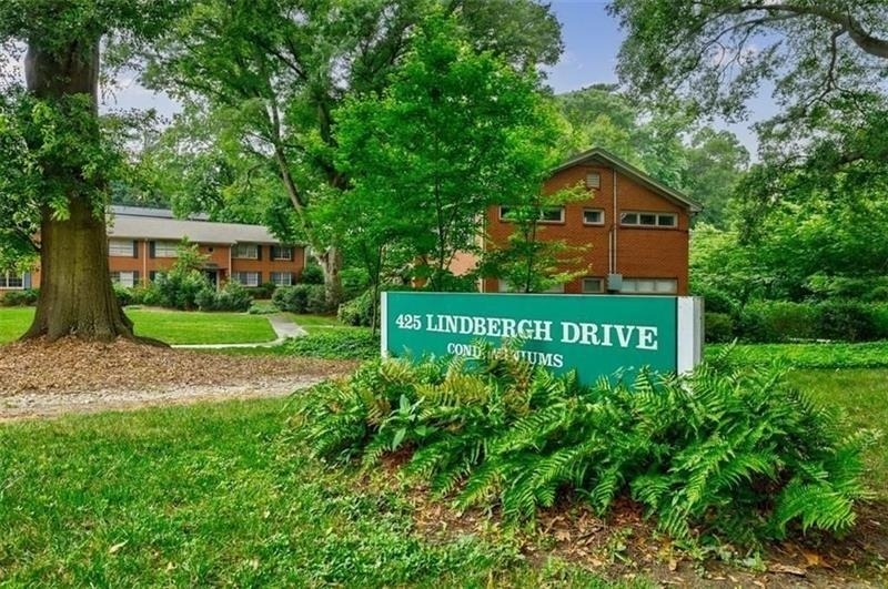 425 Lindbergh Drive Ne - Photo 12