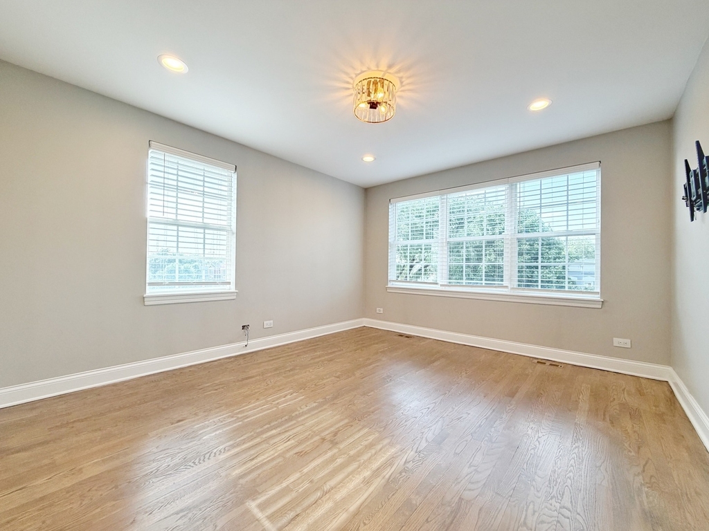 2427 W Grenshaw Street - Photo 8