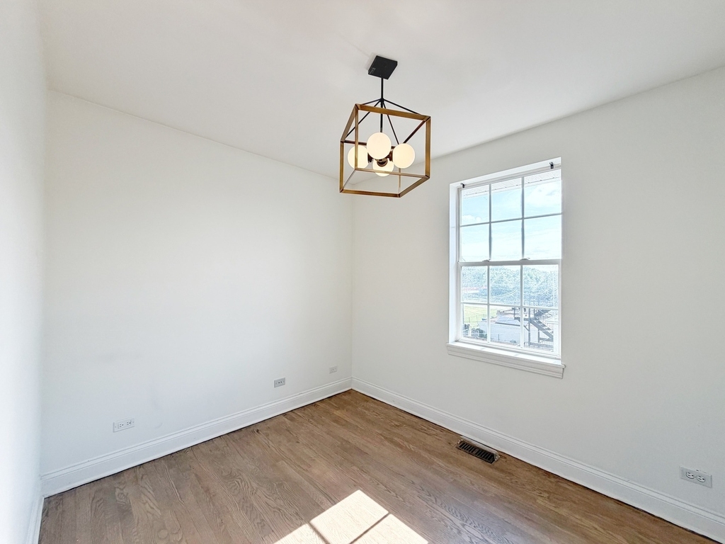 2427 W Grenshaw Street - Photo 22