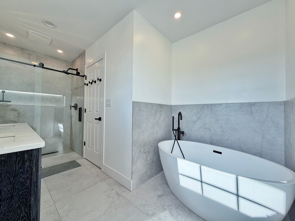 2427 W Grenshaw Street - Photo 13