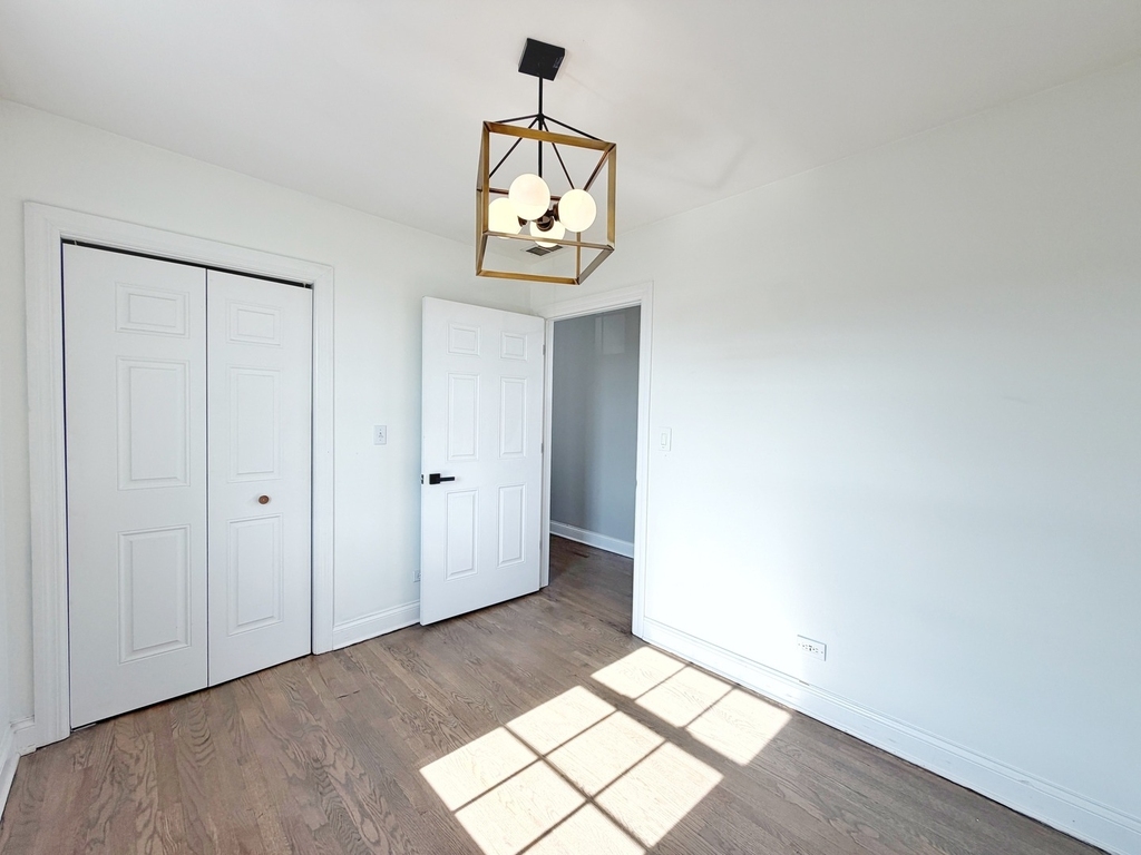 2427 W Grenshaw Street - Photo 21