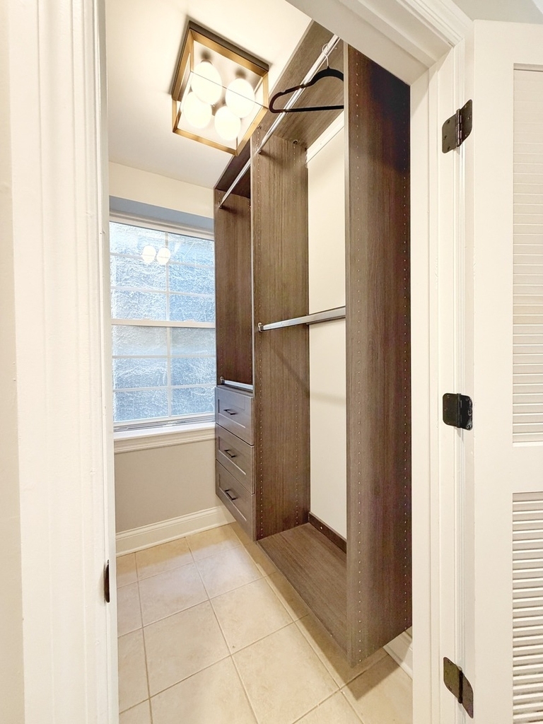 2427 W Grenshaw Street - Photo 23