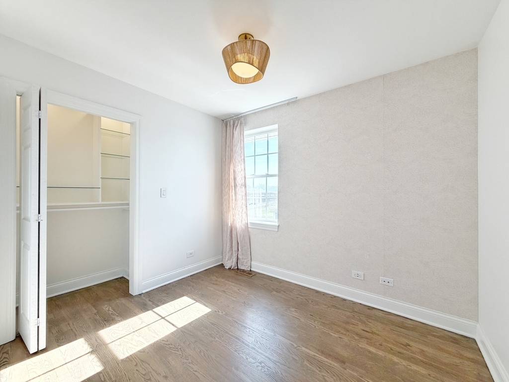 2427 W Grenshaw Street - Photo 19