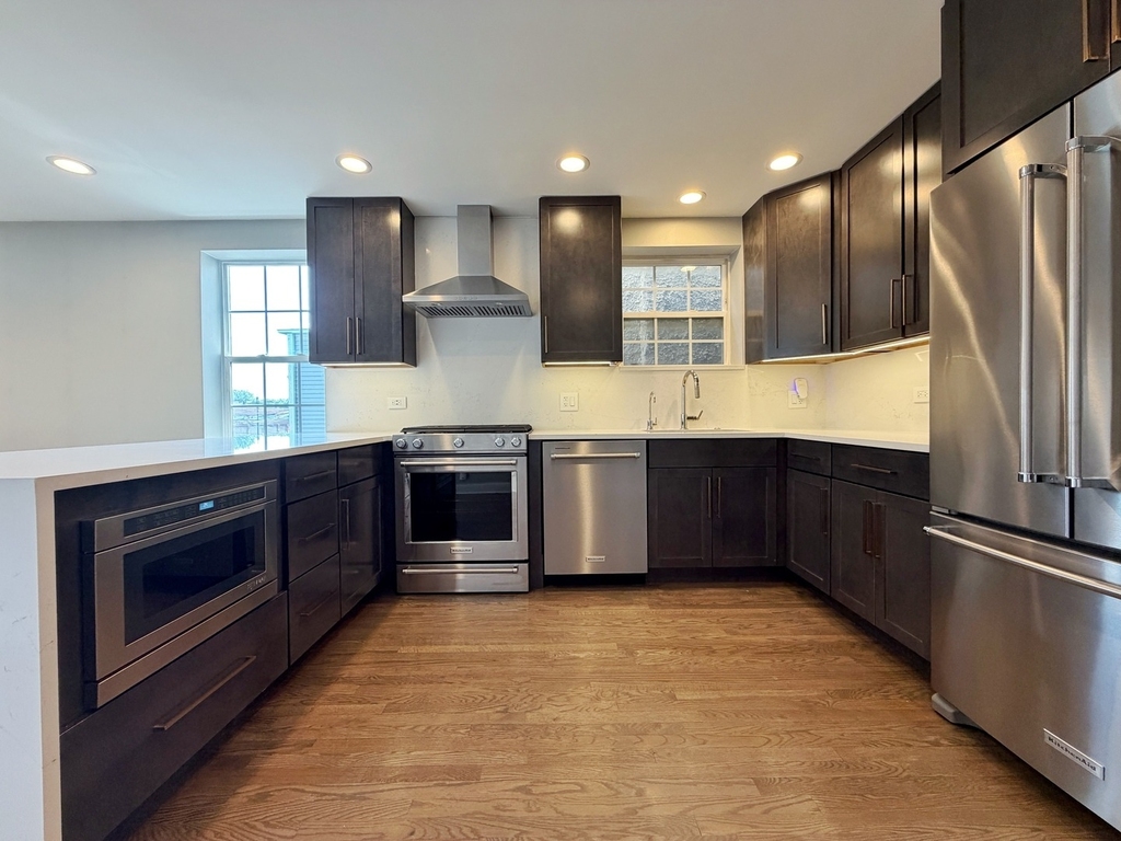 2427 W Grenshaw Street - Photo 29