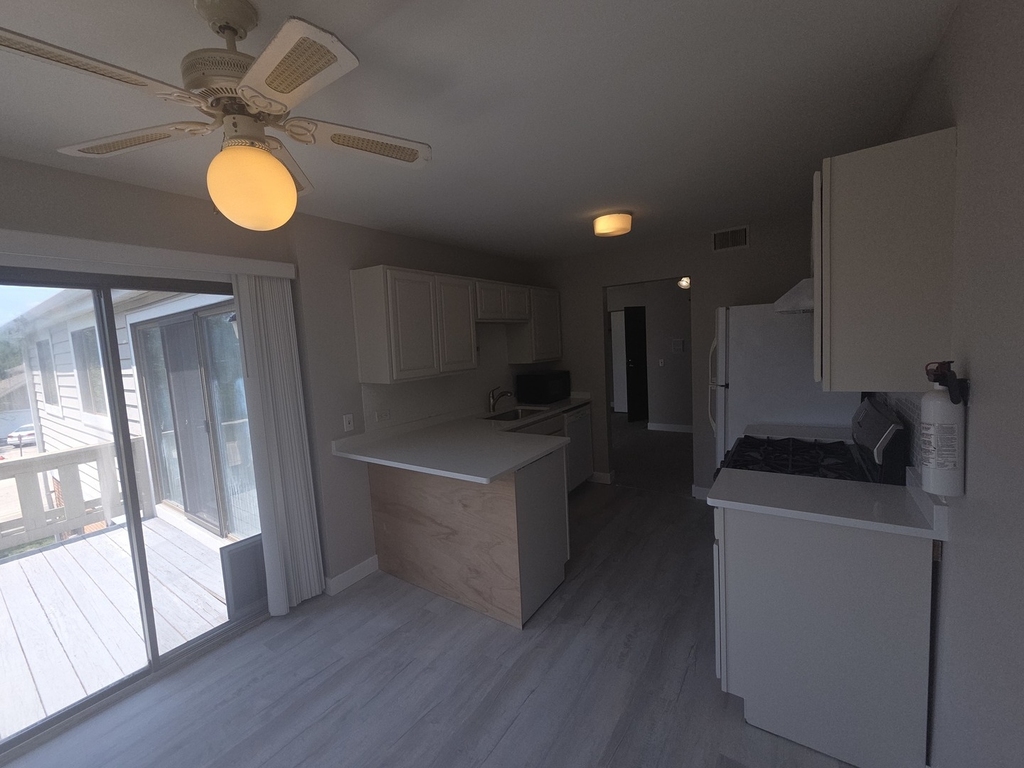 299 Pembridge Lane - Photo 3