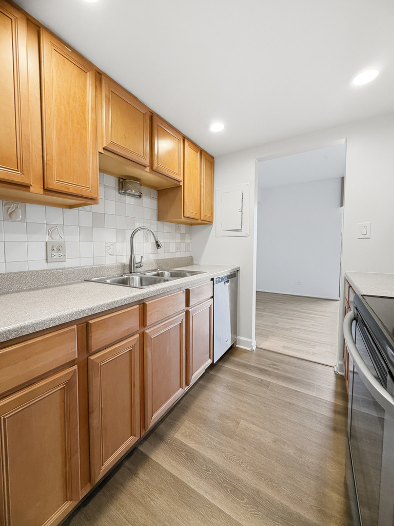 6340 Americana Drive - Photo 4