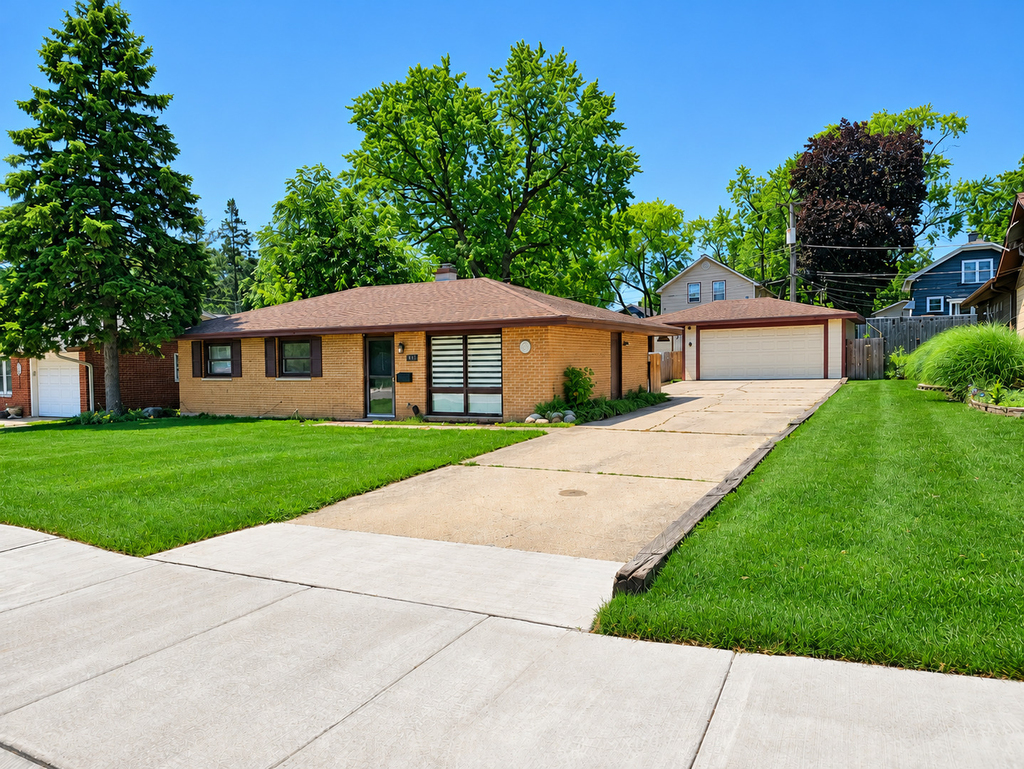17 California Avenue - Photo 0