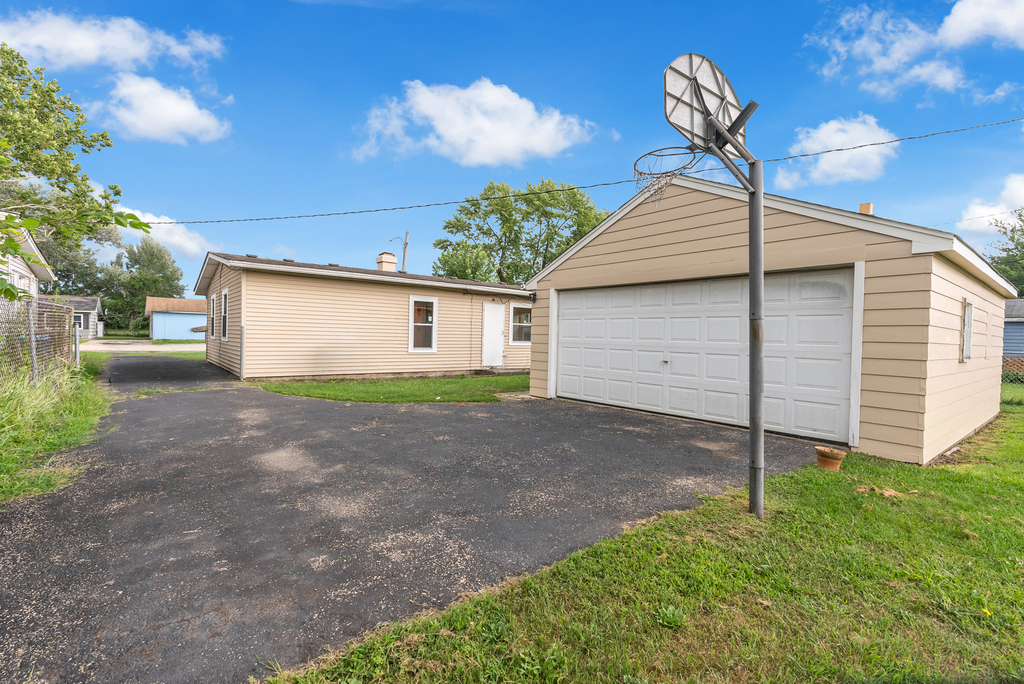 870 Taylor Avenue - Photo 1
