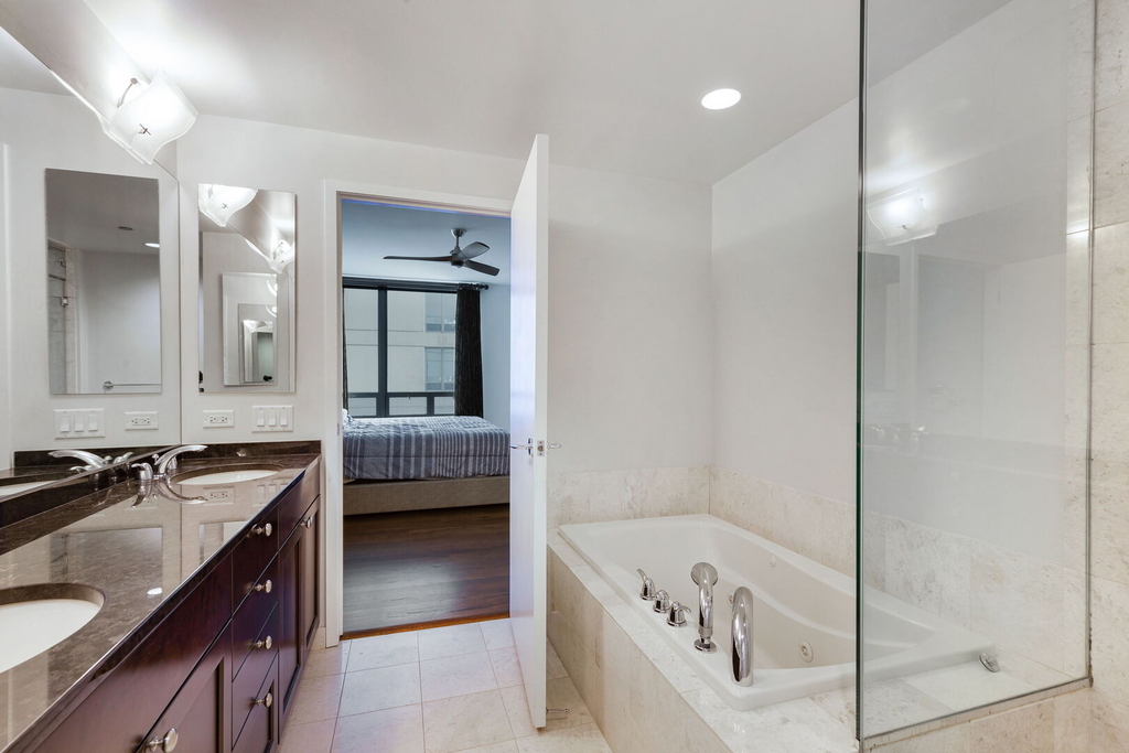 600 N Lake Shore Drive - Photo 19