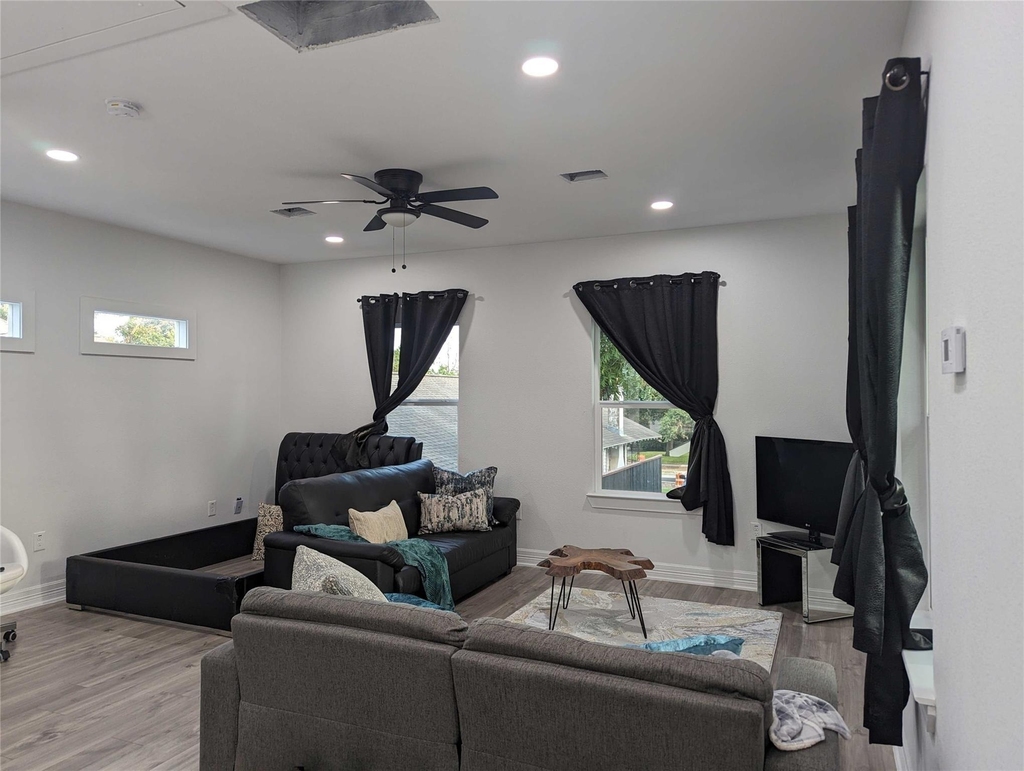 4711 Rusk Street - Photo 2