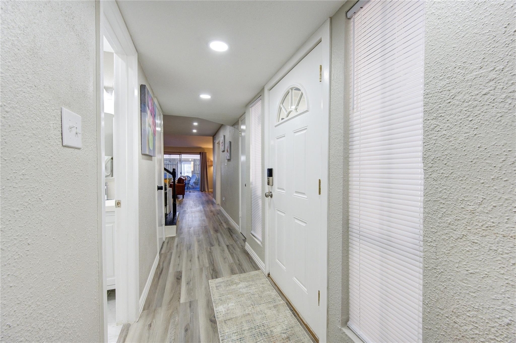 7373 Antoine Drive - Photo 8