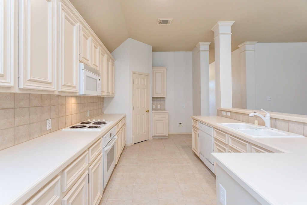 4839 Taylor Lake Court - Photo 13