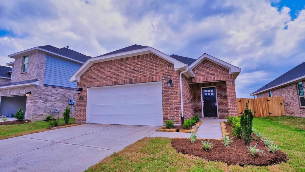 31335 Spotted Saddle Hollow - Photo 1