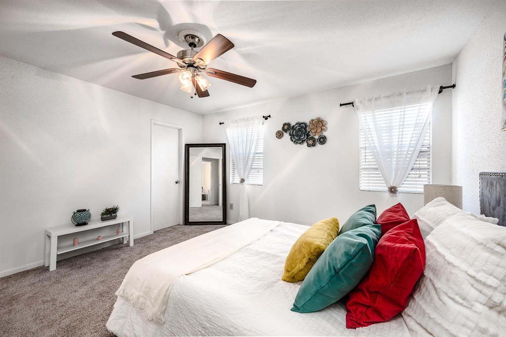 8003 Woodway Drive - Photo 5