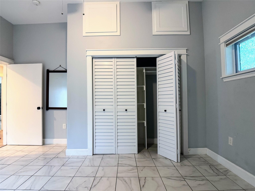 3510 Avenue S 1/2 - Photo 10