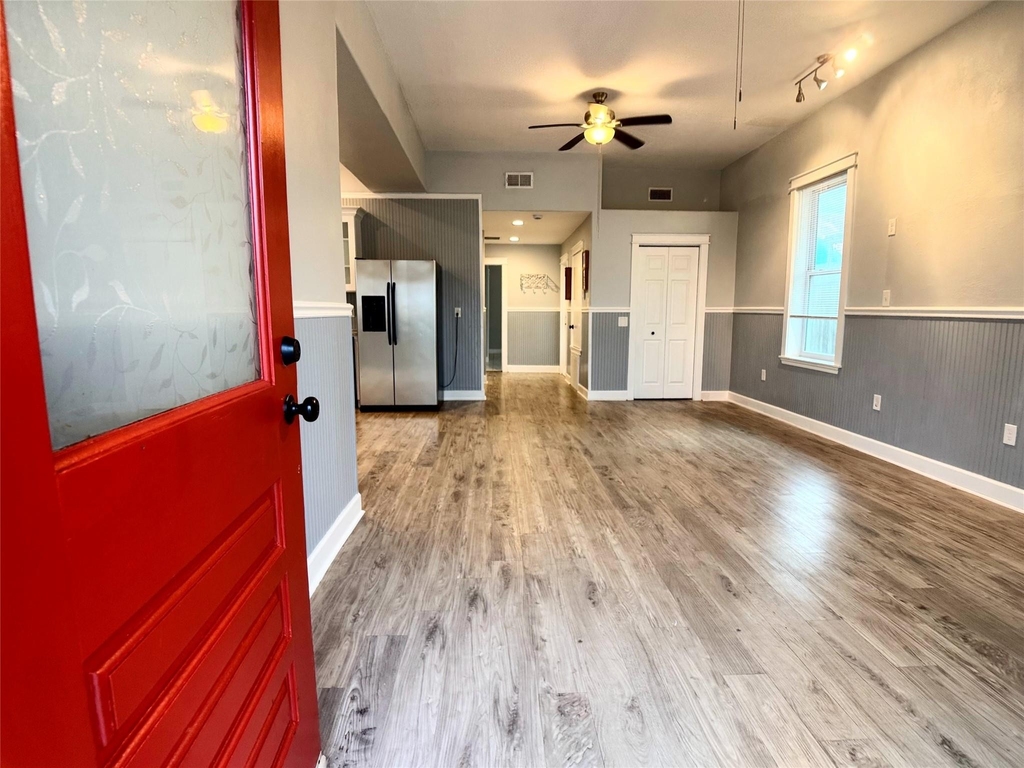 3510 Avenue S 1/2 - Photo 4