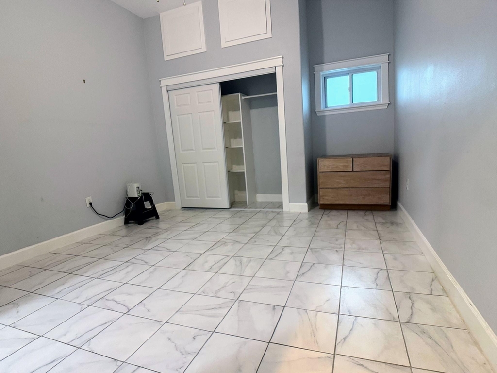 3510 Avenue S 1/2 - Photo 11