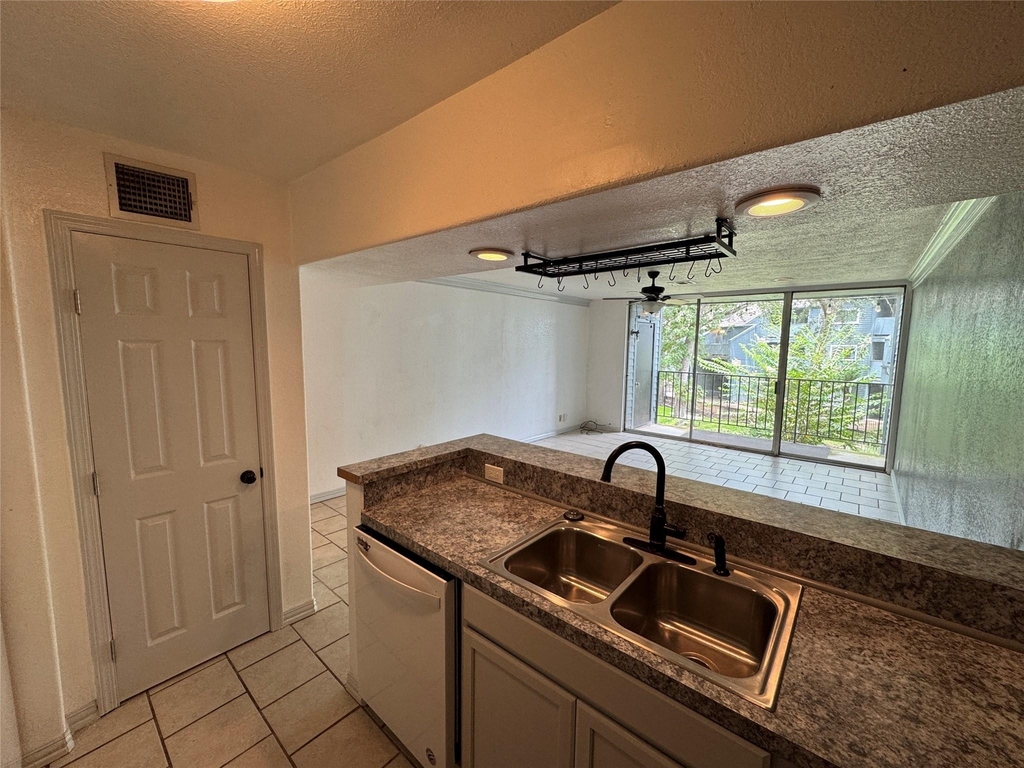 12500 Melville - Photo 27