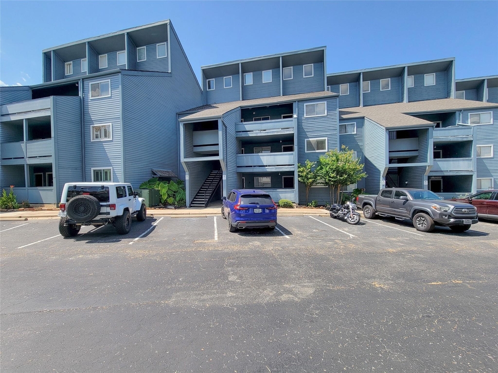 12500 Melville - Photo 2