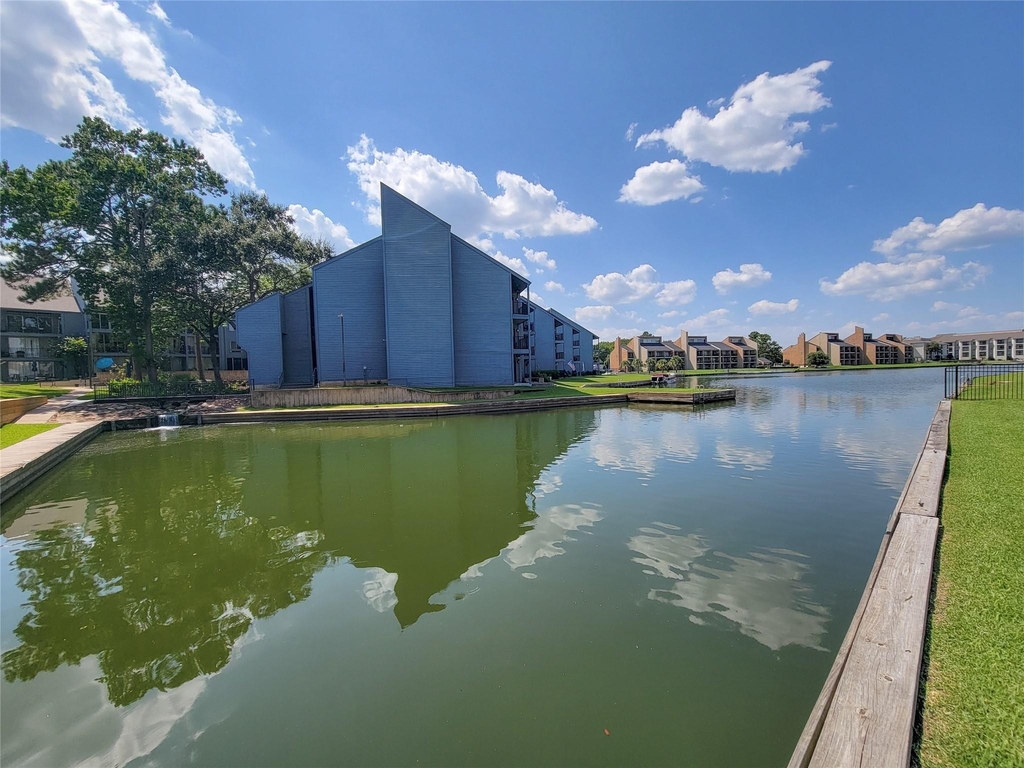 12500 Melville - Photo 7