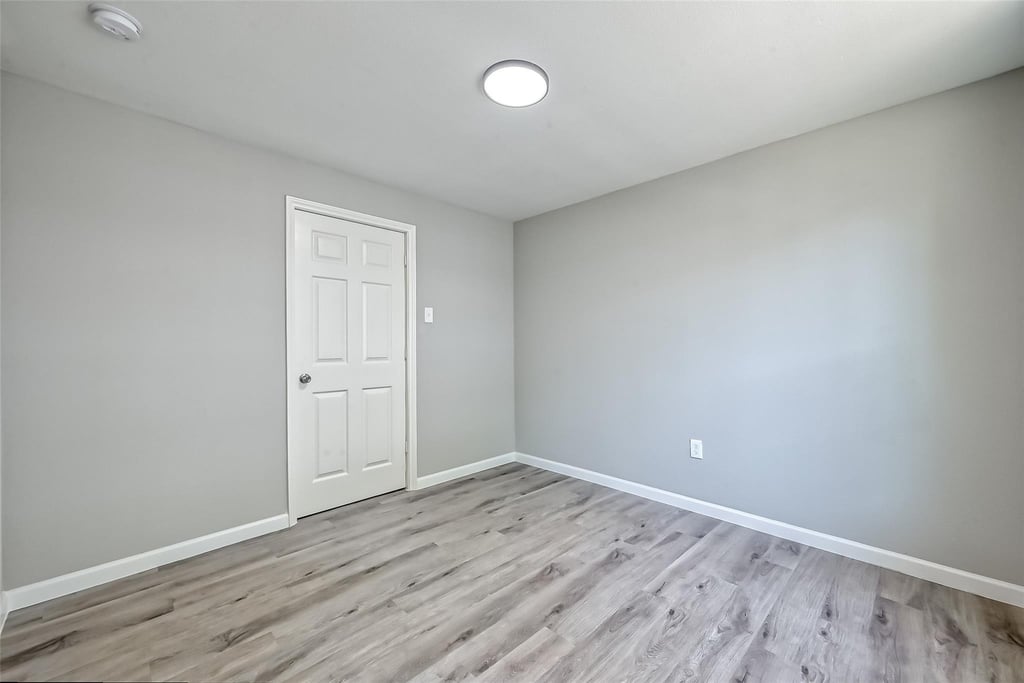 3270 Reeves Street - Photo 10