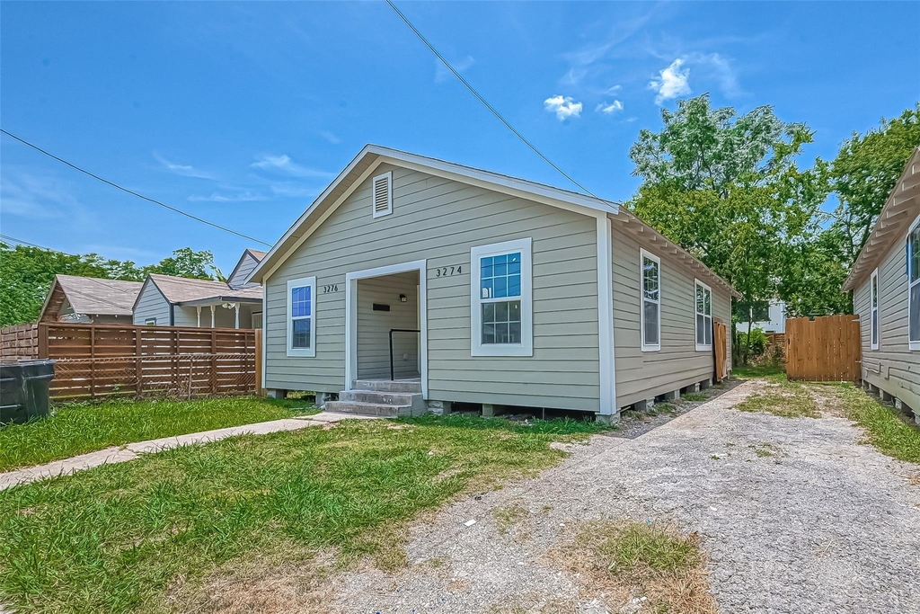 3270 Reeves Street - Photo 5