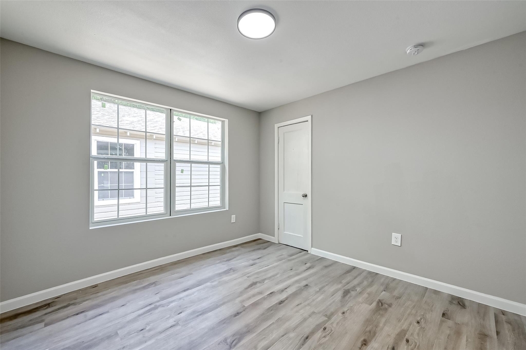 3270 Reeves Street - Photo 7