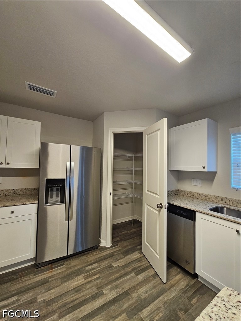 901 Nw 15th Place - Photo 32