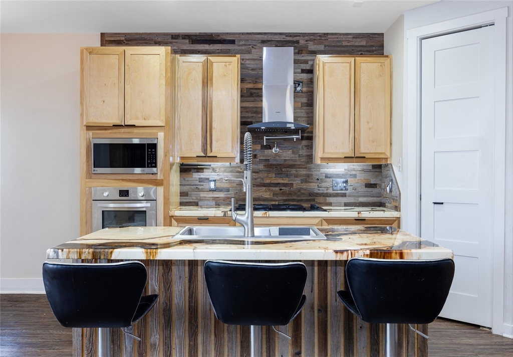 10930 Exeter Street - Photo 4