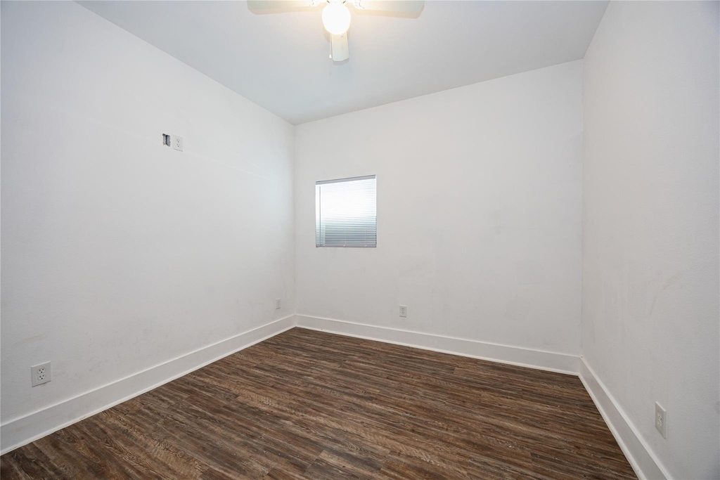 10930 Exeter Street - Photo 13