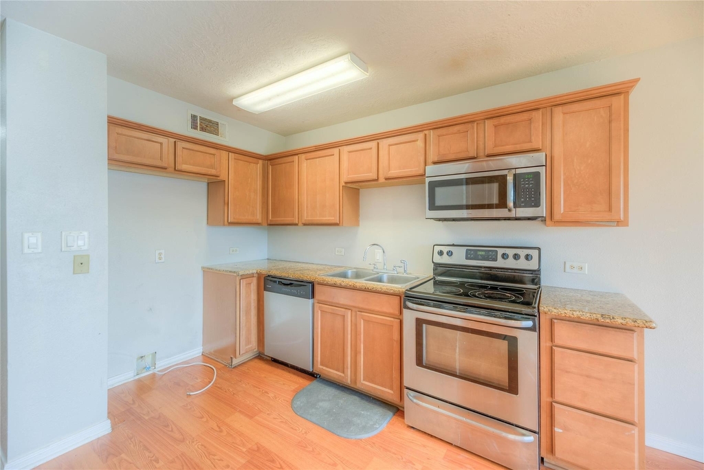 445 Carolcrest Lane - Photo 5