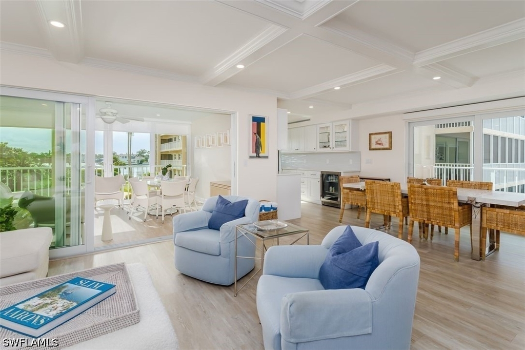 3450 Gulf Shore Boulevard N - Photo 1