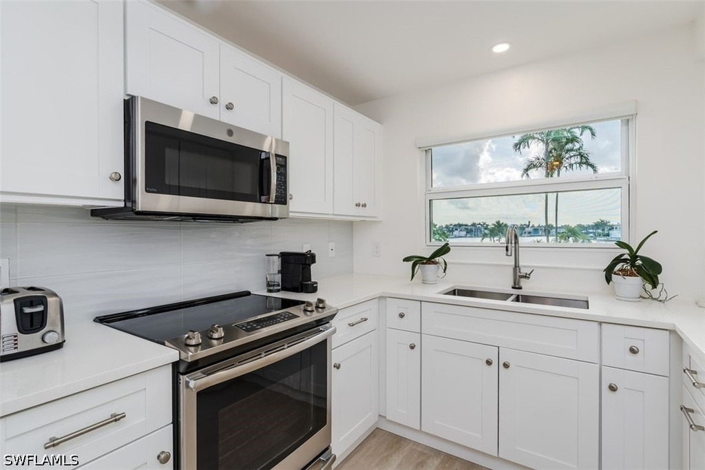 3450 Gulf Shore Boulevard N - Photo 13
