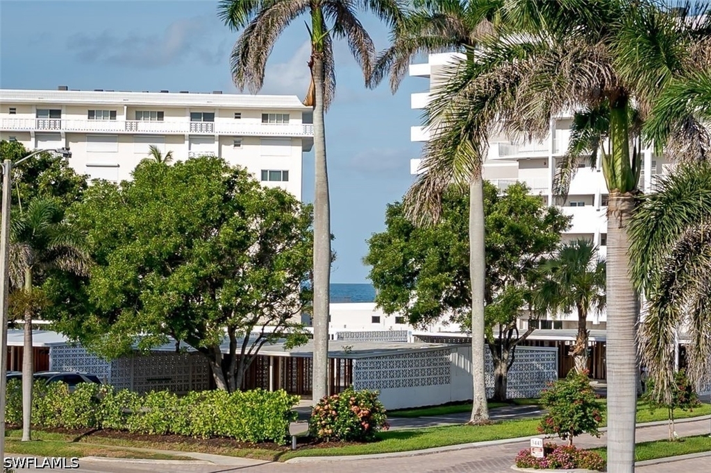 3450 Gulf Shore Boulevard N - Photo 16