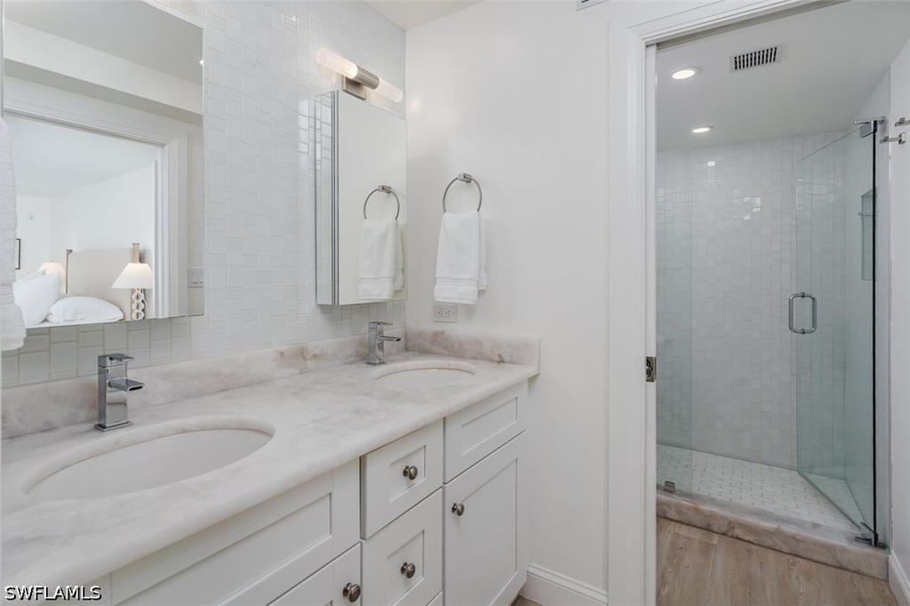 3450 Gulf Shore Boulevard N - Photo 18
