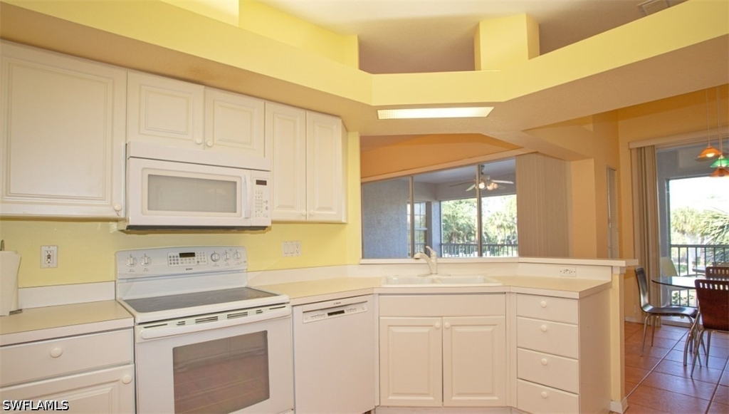 6855 Satinleaf Road S - Photo 14