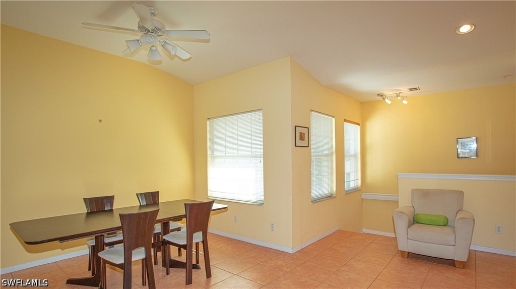 6855 Satinleaf Road S - Photo 10