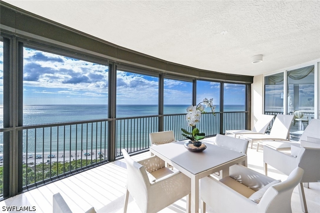 8665 Bay Colony Drive - Photo 11