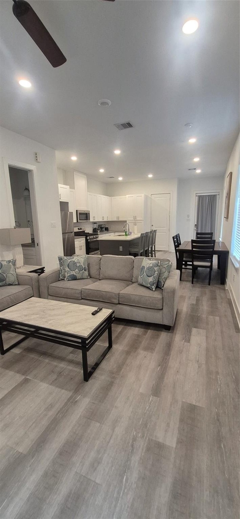 221 Oriole Street - Photo 4