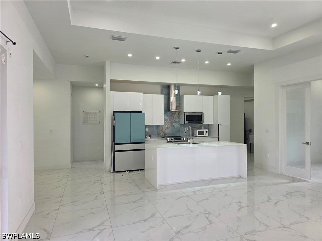 331 Nelson Road N - Photo 2