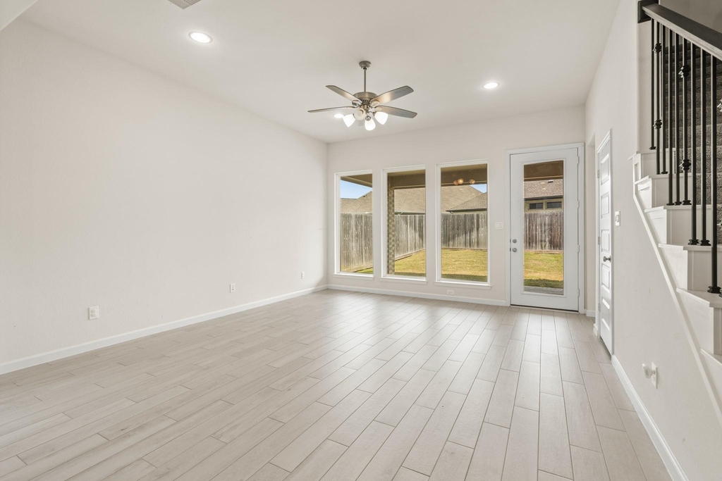 142 Amaranth Way - Photo 12