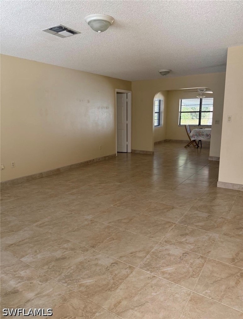 908 Primrose St - Photo 4