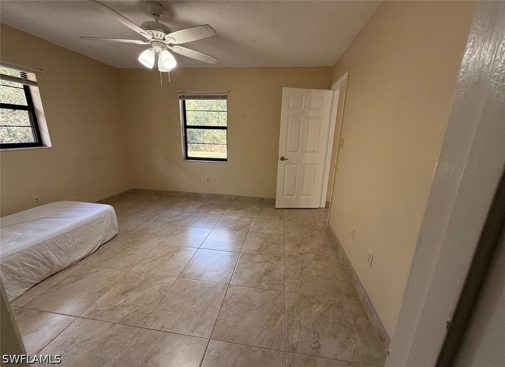908 Primrose St - Photo 12