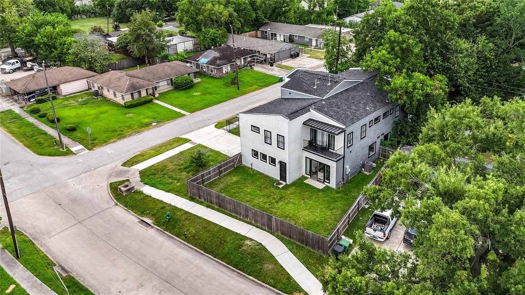 6835 Weston Street - Photo 43